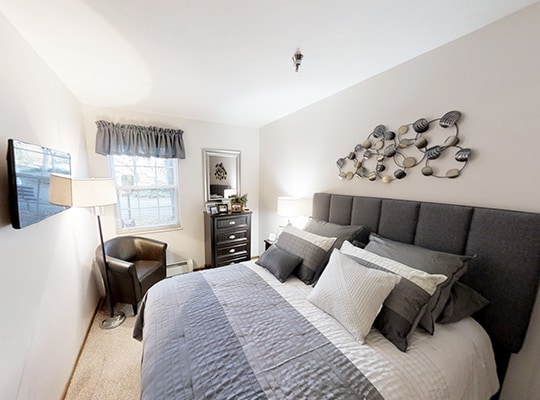 wallickseniorliving-oakleaf-toledo-2Bed-1Bath-image